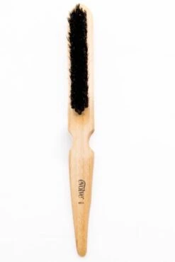 Brosse Pour Plaquer Les Cheveux En Poils De Sanglier Et Bambou - Evolve 8 Brosse Pour Plaquer Les Cheveux En Poils De Sanglier Et Bambou - Evolve -Invisibobble® Magasin brosse perfect edge brush bambou et poils de sanglier pour baby hair fl5732 399782