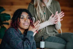 Gel Aloe Manuka Pour Locks - Raw Roots 5 Gel Aloe Manuka Pour Locks - Raw Roots -Invisibobble® Magasin gel tourner resserrer locks naturel bio raw roots