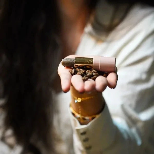 Exfoliant Lèvres Au Café- Mira 2 Exfoliant Lèvres Au Café- Mira – Image 2