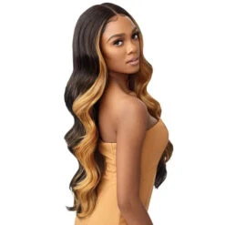 Perruque Lace Front Melted Hairline Manuella- Outré 8 Perruque Lace Front Melted Hairline Manuella- Outré -Invisibobble® Magasin manuella perruque lace front hd couleur drff amber sunset melted hairline outre