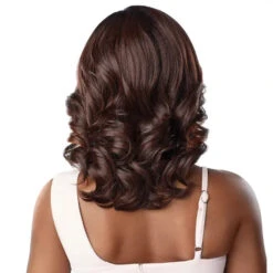 Perruque Lace Front Melted Hairline Arlissa - Outré 11 Perruque Lace Front Melted Hairline Arlissa - Outré -Invisibobble® Magasin perruque lace front hd wavy ondule cinnamon mocha melted hairline outre arlissa back