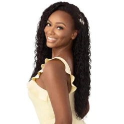 Perruque Converti Cap Noire Island Curls - Outré 6 Perruque Converti Cap Noire Island Curls - Outré -Invisibobble® Magasin perruque longue 24 pouces bouclee curly couleur noir 1B converti cap island curls outre