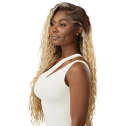 Perruque Lace HD 13X6 Curly Longue Tamala - Outré -Invisibobble® Magasin perruque longue lace 13x6 curly bouclee blonde outre tamala
