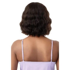Perruque Naturelle Avec Frange Asami - Outré -Invisibobble® Magasin perruque naturelle bob ondulee wavy avec frange dos asami outre