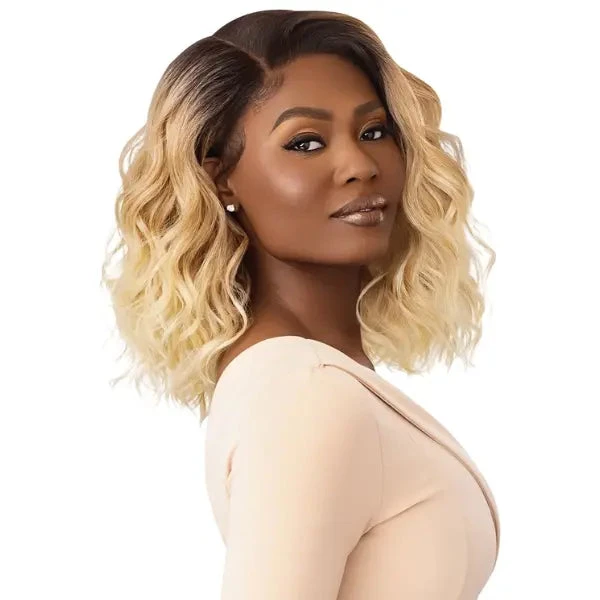 Perruque Wavy Bob HD Lace Lexanne - Outré 3 Perruque Wavy Bob HD Lace Lexanne - Outré – Image 3