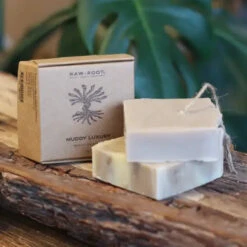 Shampoing Locks BIO Muddy Luxury - Raw Roots 5 Shampoing Locks BIO Muddy Luxury - Raw Roots -Invisibobble® Magasin shampoing solide sans sulfate locks muddy luxury raw roots